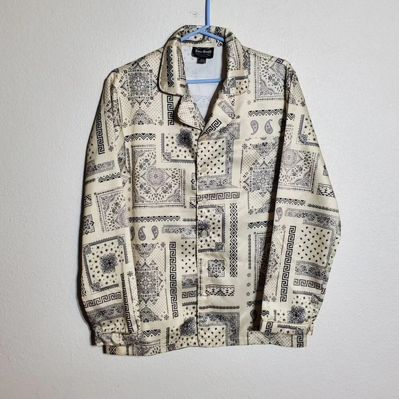 Dogs Supply Other - DOGG SUPPLY by SNOOP DOGG, Poly Satin Men's Pajama Lounge Shirt.  Size Small